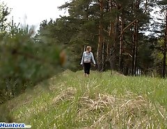 Beutiful kitty waters the grass with her piss