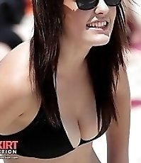 Girls in bikinis hot show on my cam