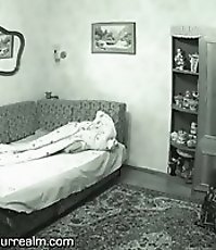 Home girls is photographed by hidden camera