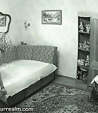 Home girls is photographed by hidden camera