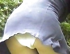 city upskirt shots            *